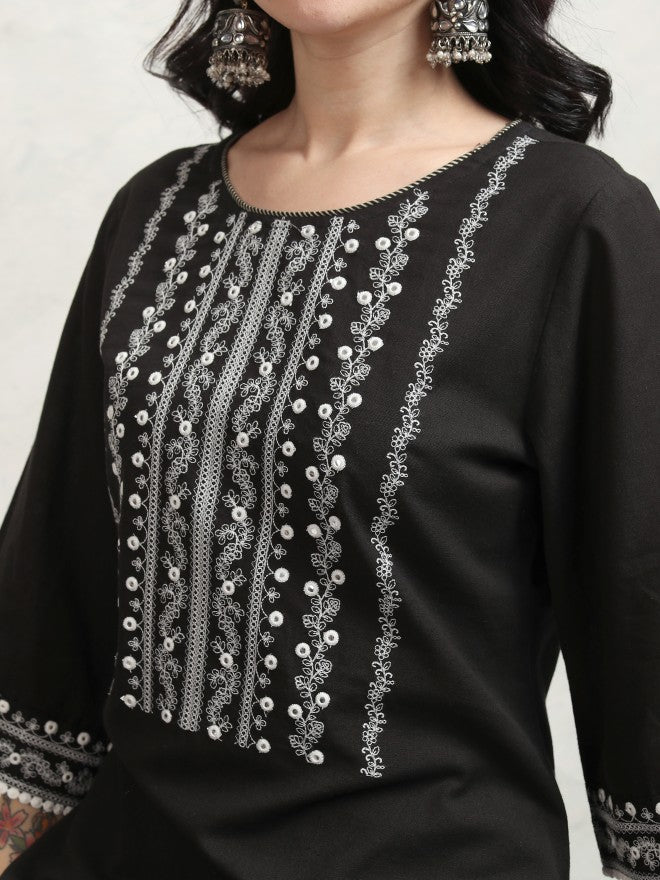 Vishudh Women Black Embroidered Kurta With Trouser - Black - Image 5