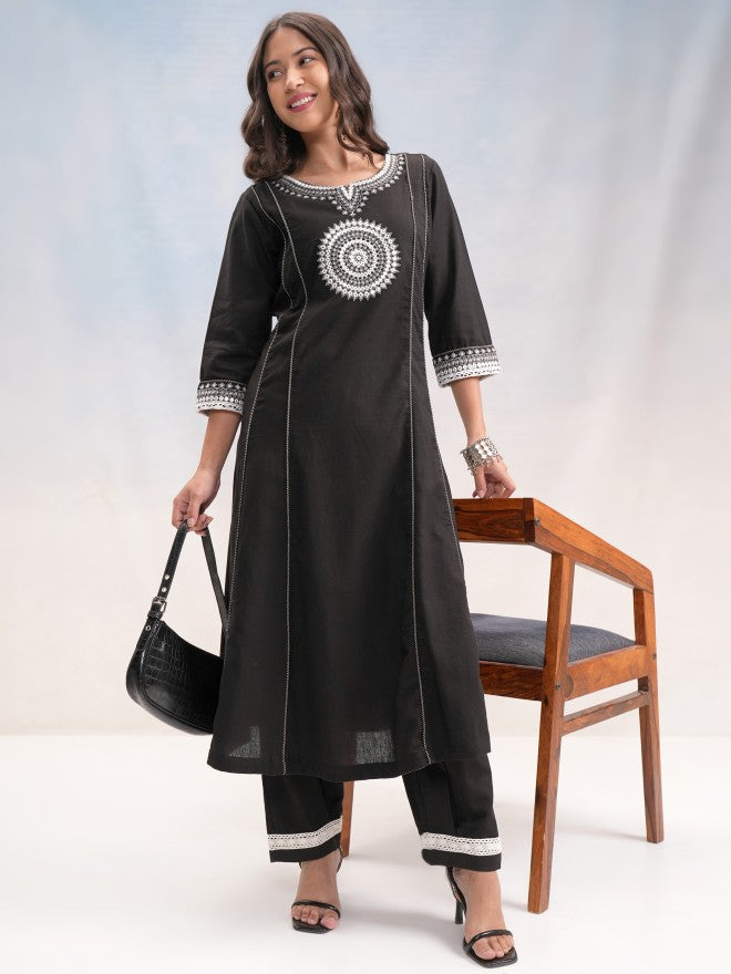 Vishudh Women Black Embroidered Kurta With Palazzo - Black - Image 2