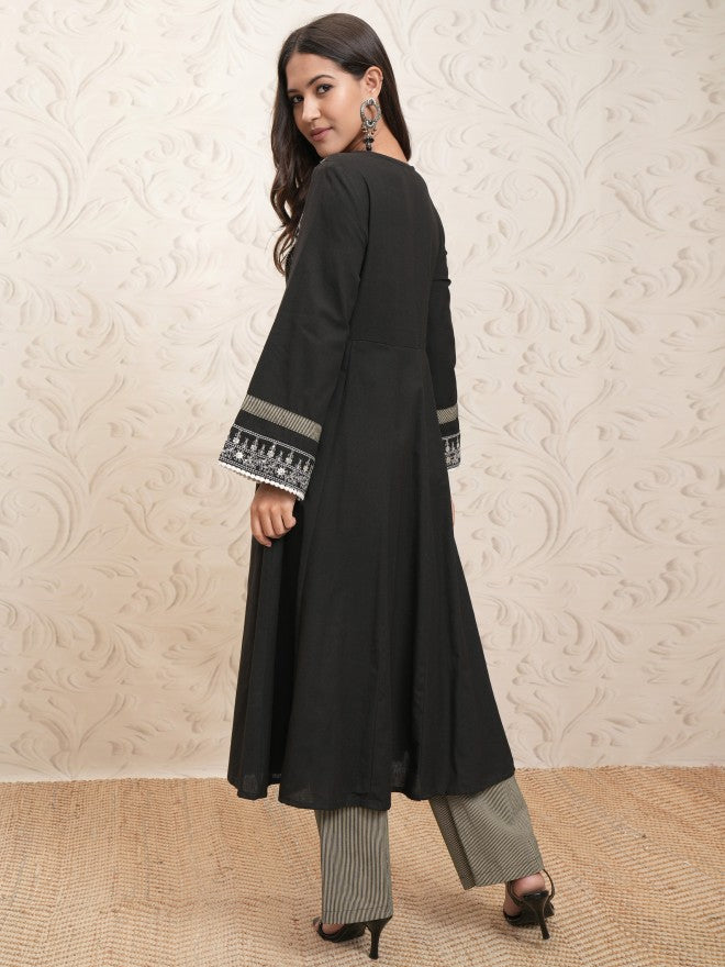 Vishudh Women Black Embroidered Kurta With Palazzo - Black - Image 3