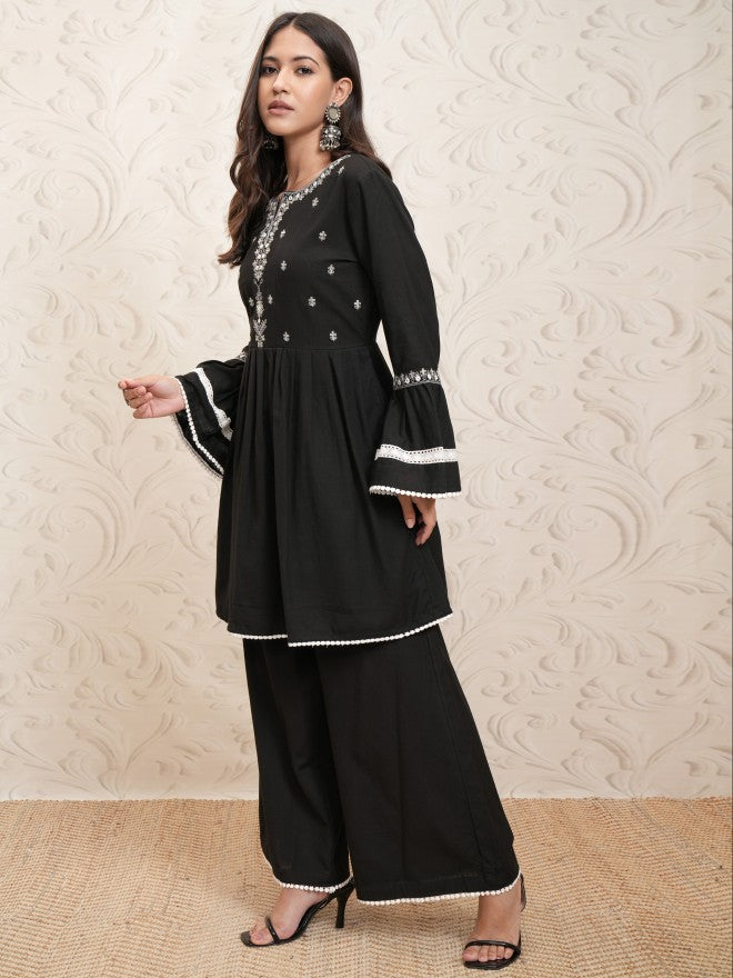 Vishudh Women Black Embroidered Kurta With Palazzo - Black - Image 4