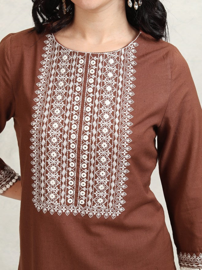 Vishudh Women Brown Embroidered Kurta With Trouser - Brown - Image 5