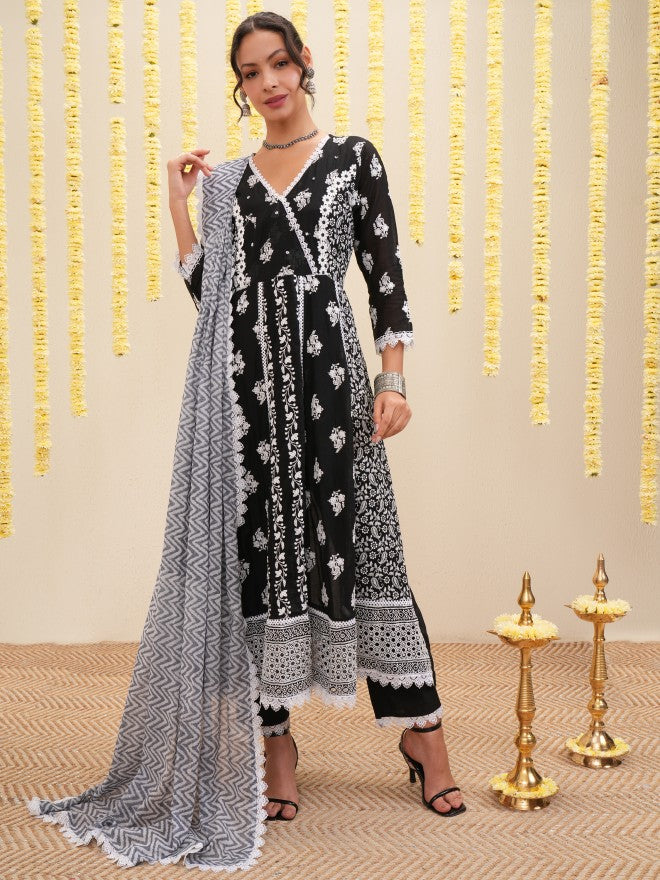 Vishudh Women Black Embroidered Kurta With Trouser And Dupatta - Black - Image 2