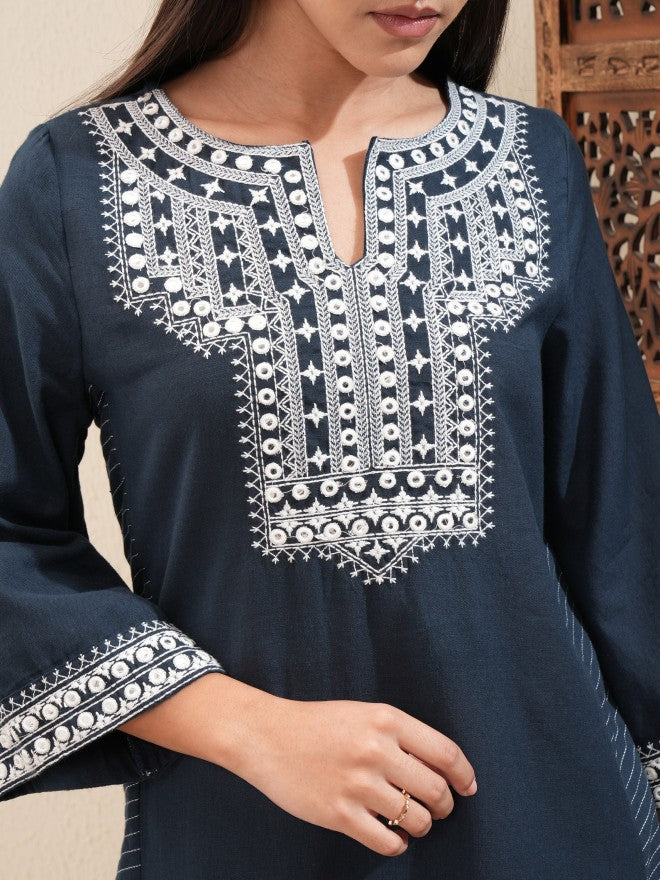 Vishudh Women Blue Embroidered Straight Kurta - Blue - Image 5