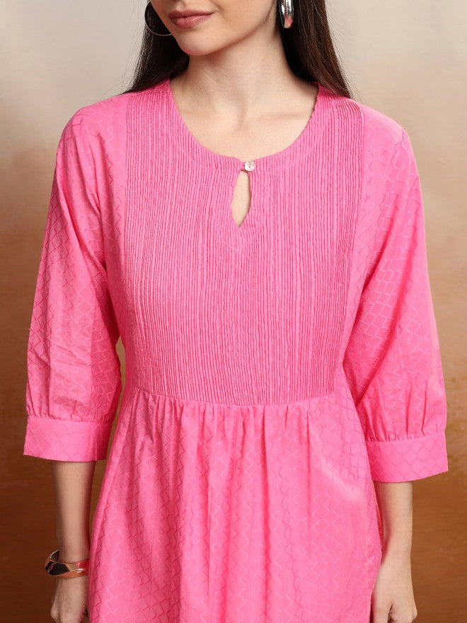 Vishudh Women Pink Self Design Top - Pink - Image 5