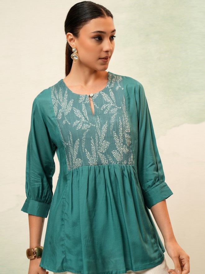 Vishudh Women Blue Self Design Top - Green - Image 6