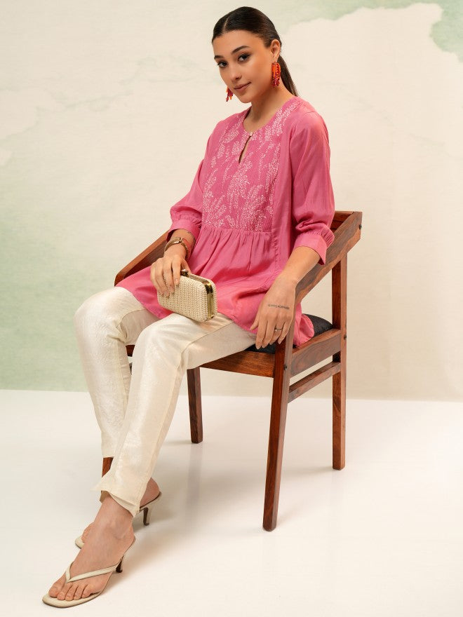 Vishudh Women Pink Self Design Top - Pink - Image 2