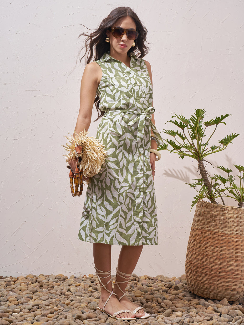 Vara By Vishudh Women Green Printed Sheath Dress - Green - Image 4