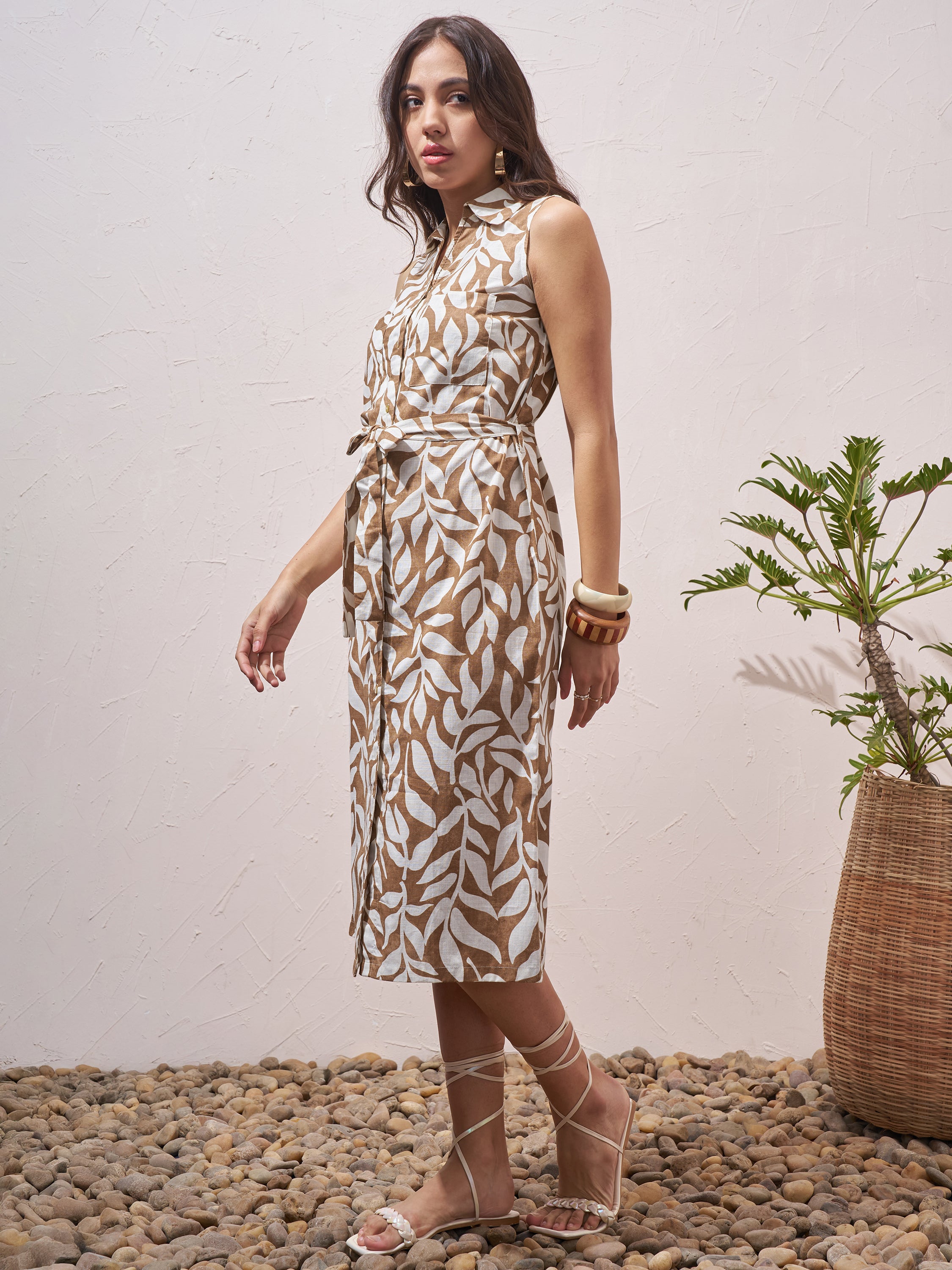 Vara By Vishudh Women Brown Printed Sheath Dress - Brown - Image 2