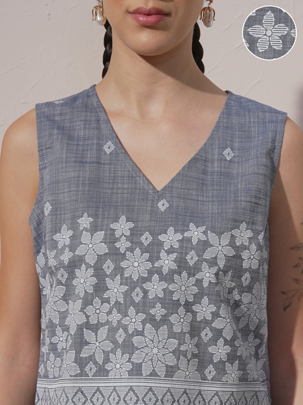 Vara By Vishudh Women Blue Top With Trouser - Blue - Image 5