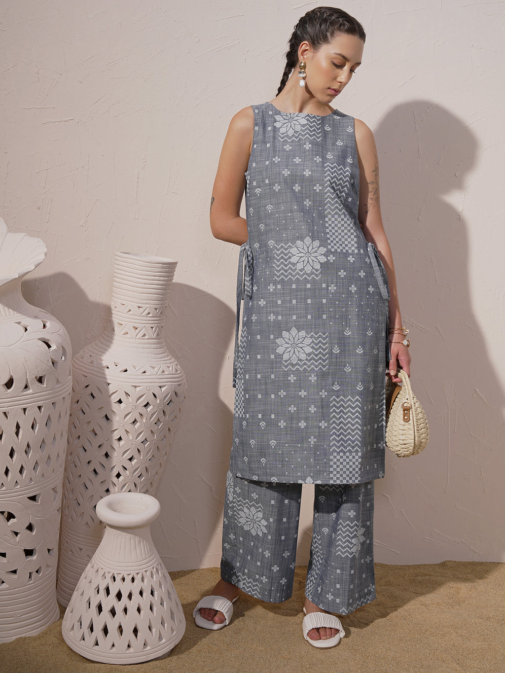 Vara By Vishudh Women Blue Printed Kurta With Palazzo - Blue - Image 1