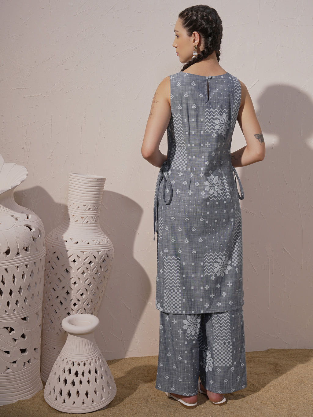 Vara By Vishudh Women Blue Printed Kurta With Palazzo - Blue - Image 3