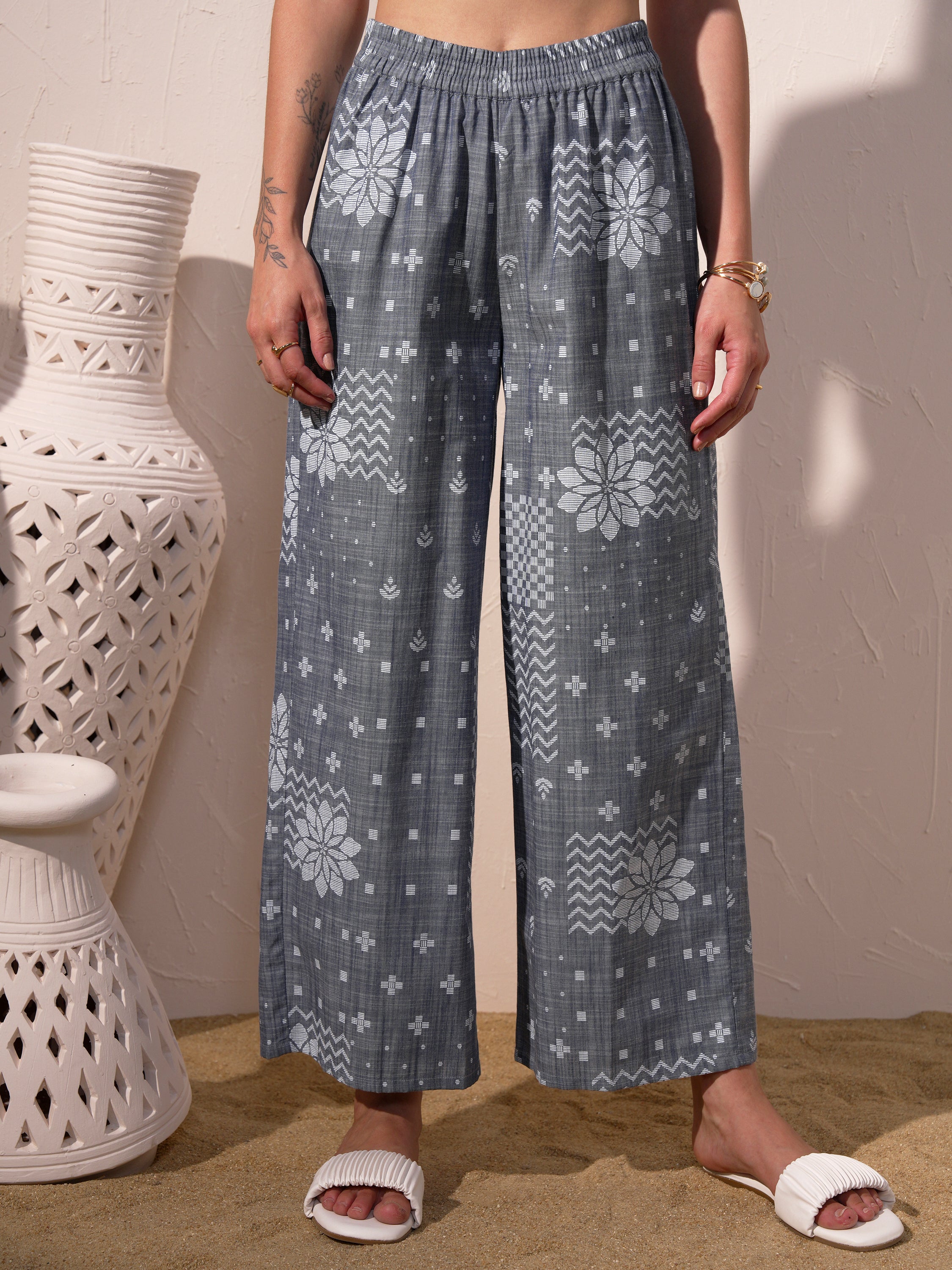 Vara By Vishudh Women Blue Printed Kurta With Palazzo - Blue - Image 8