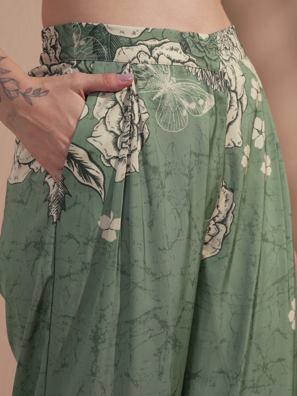 Vara By Vishudh Women Green Printed Jumpsuit - Green - Image 6