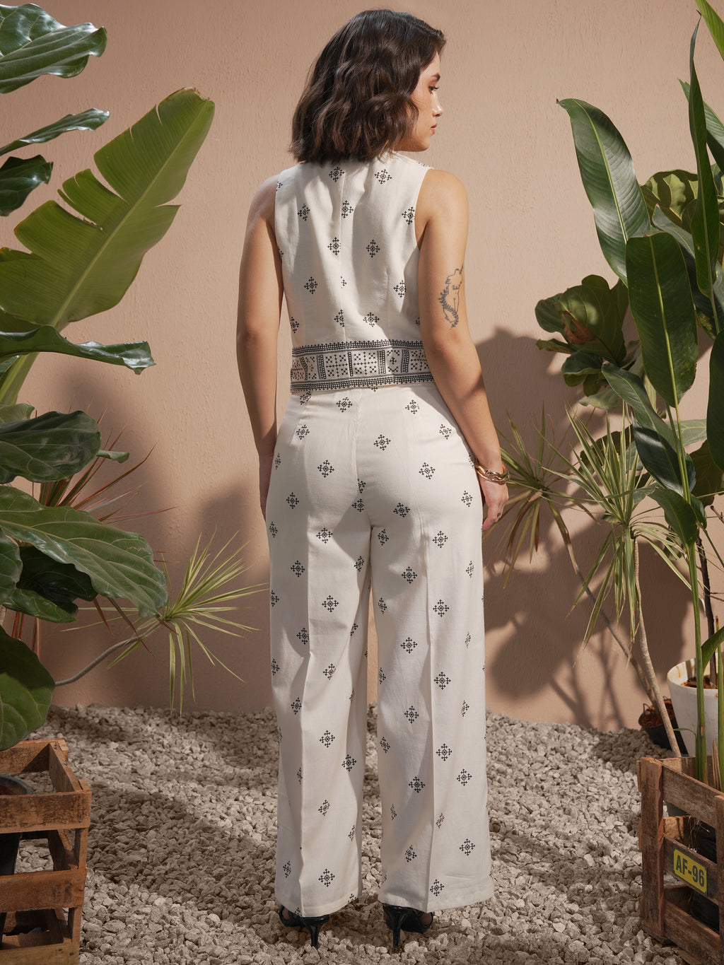 Vara By Vishudh Women Off White Blazer With Palazzos - Off White - Image 3