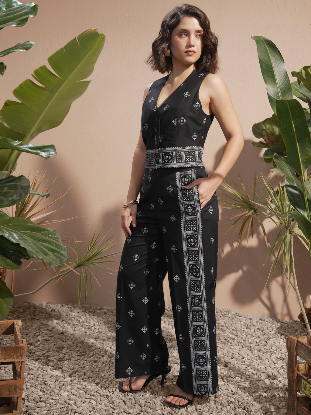 Vara By Vishudh Women Black Blazer With Palazzos - Black - Image 2