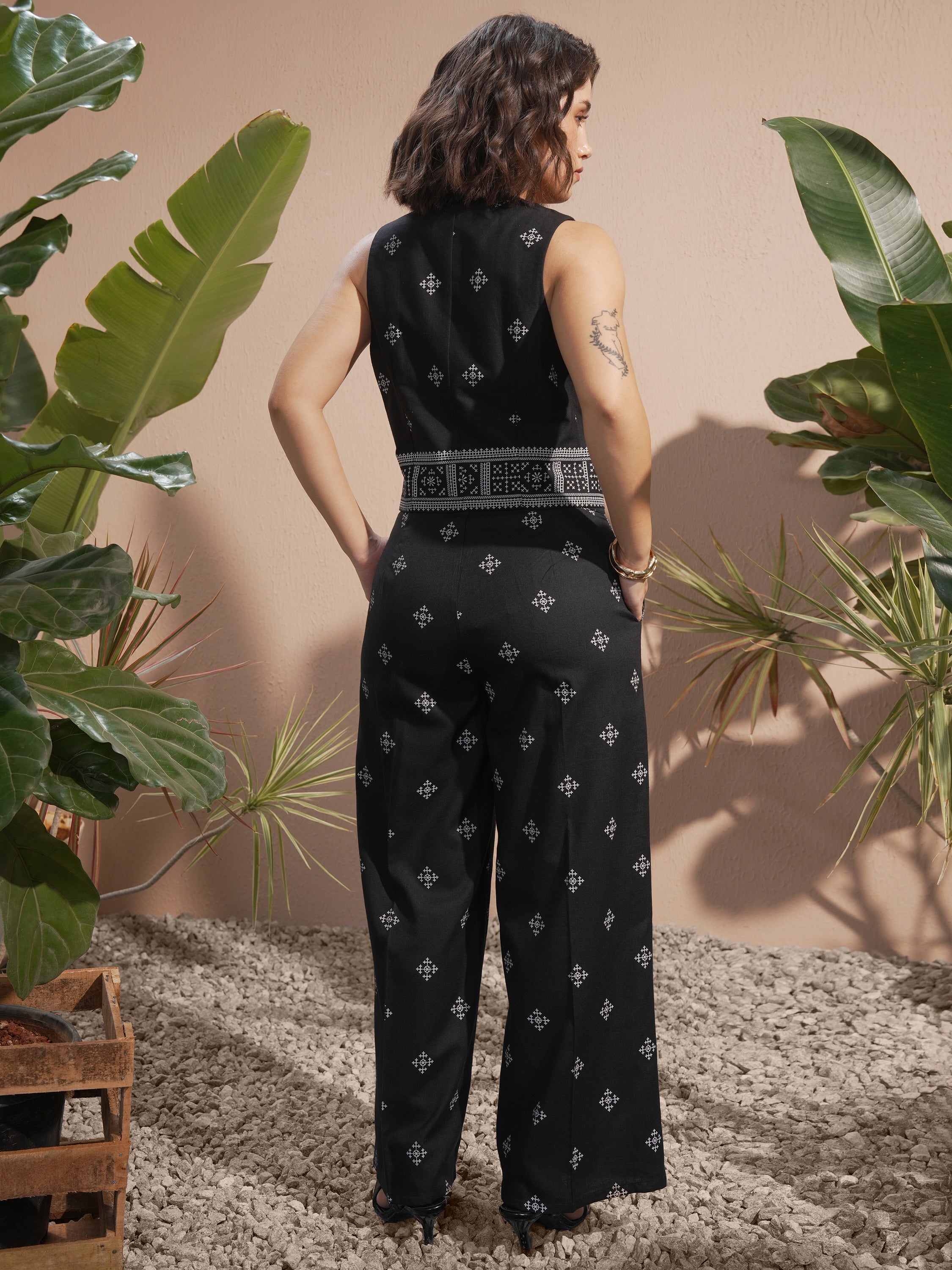 Vara By Vishudh Women Black Blazer With Palazzos - Black - Image 3