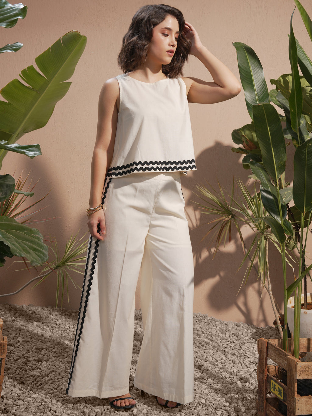 Vara By Vishudh Women Off White Top With Trouser - Off White - Image 4