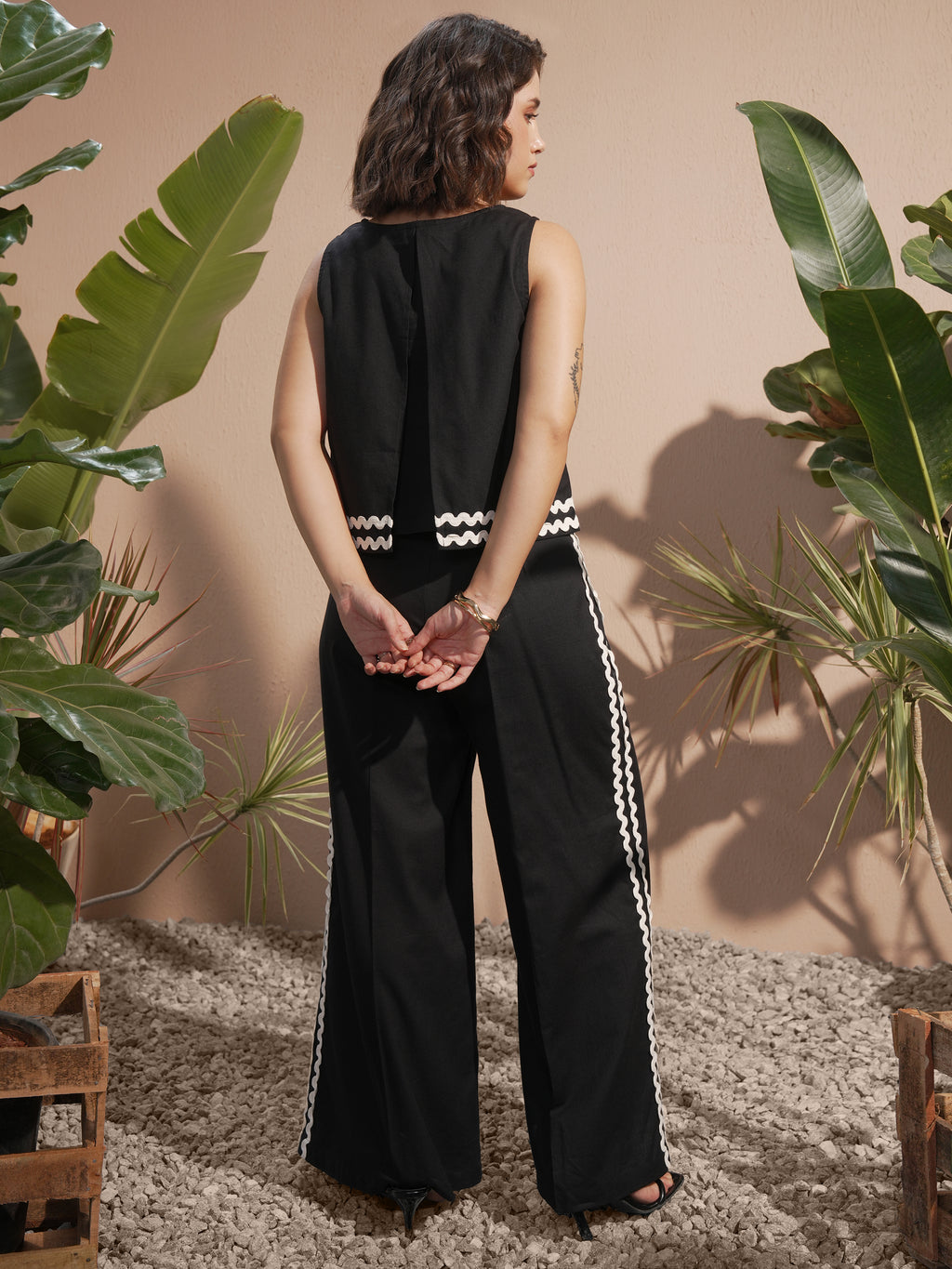 Vara By Vishudh Women Black Top With Trouser - Black - Image 3