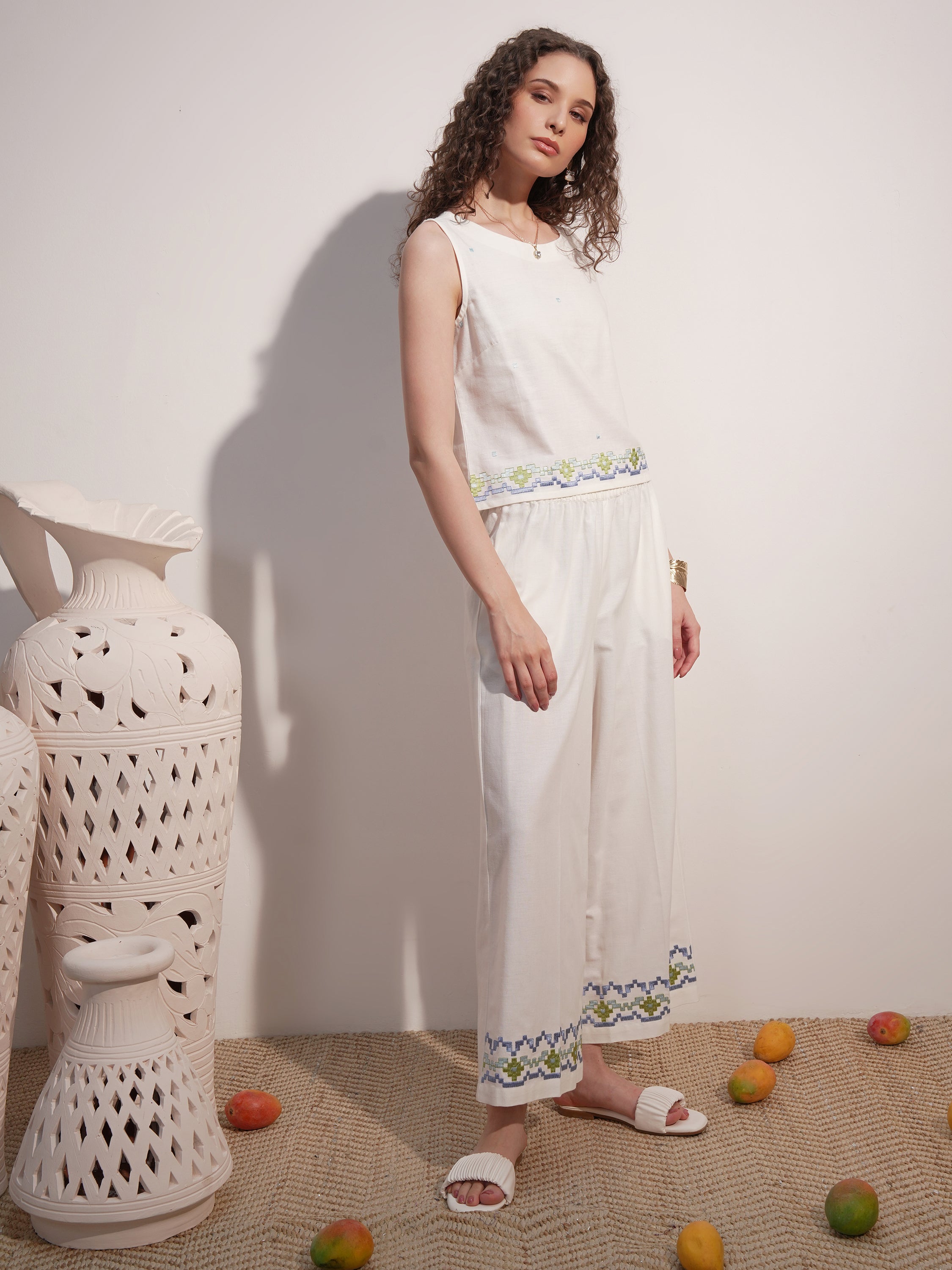 Vara By Vishudh Women White Top With Trouser - White - Image 4