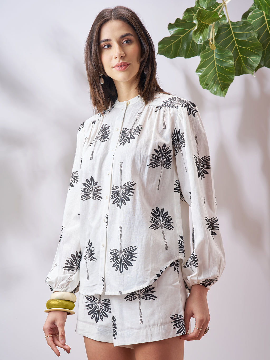 Vara By Vishudh Women Off White Shirt With Shorts Co-Ords - Off White - Image 4
