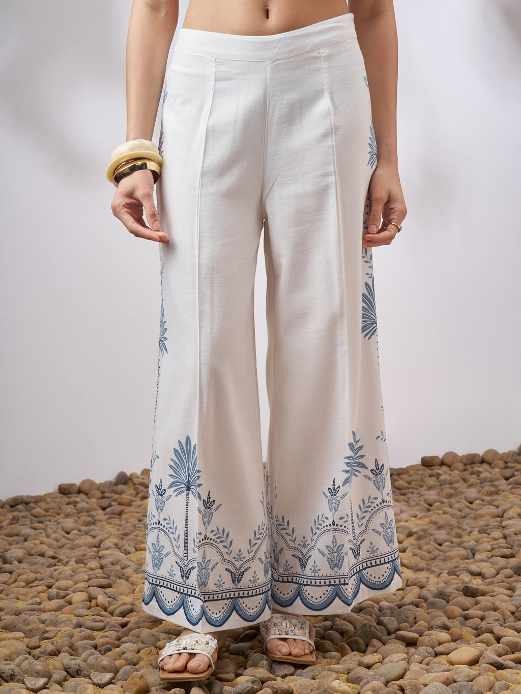 Vara By Vishudh Women Off White Top With Palazzo Co-Ords - Off White - Image 7