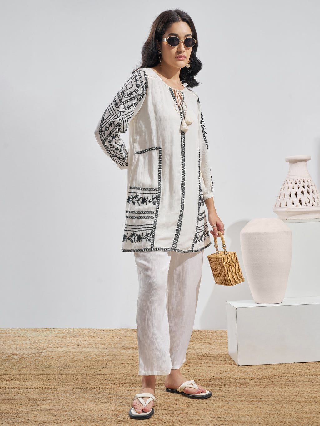 Vara By Vishudh Women White Top With Trouser Co-Ords - White - Image 4