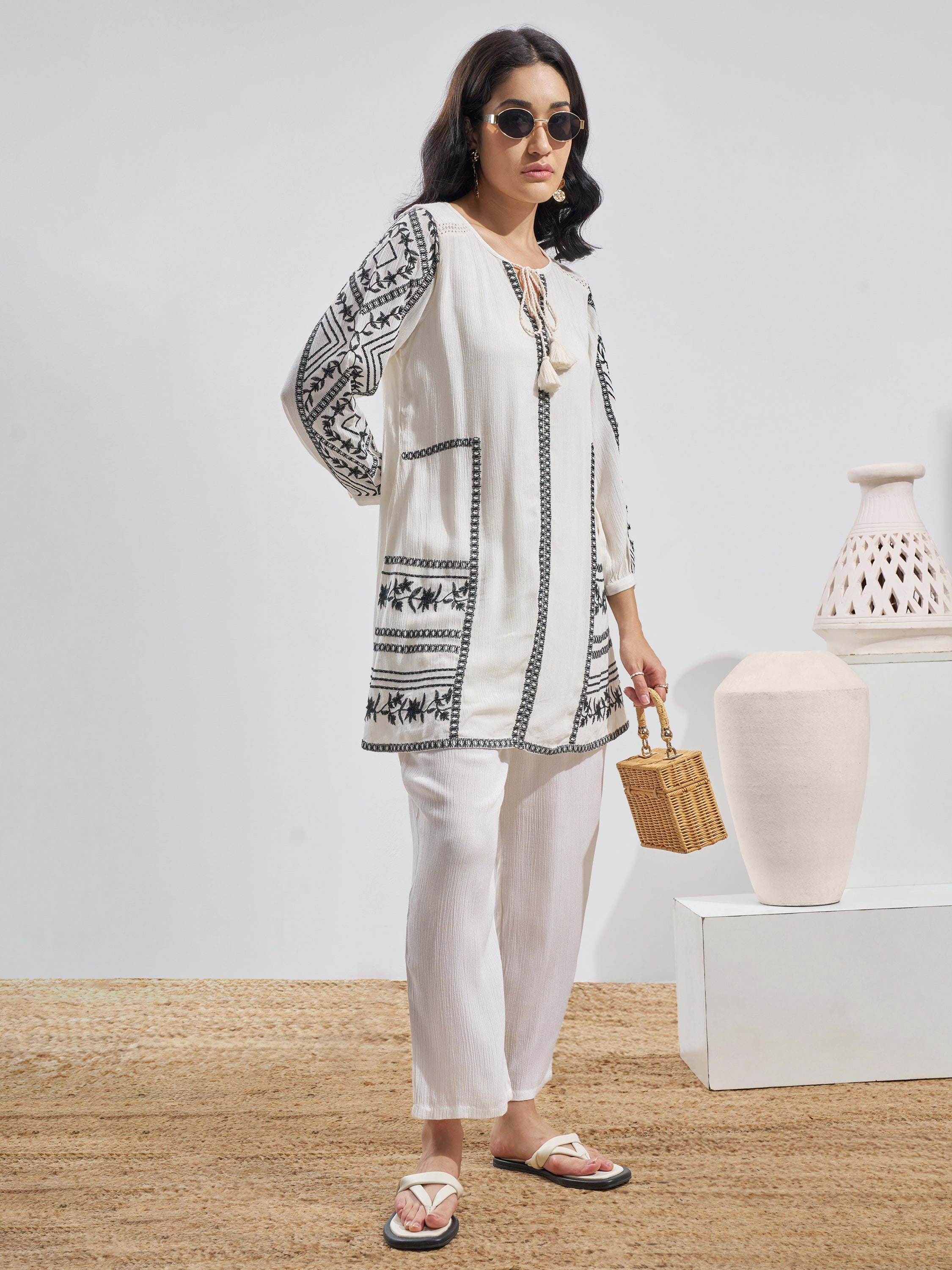 Vara By Vishudh Women White Top With Trouser Co-Ords - White - Image 4