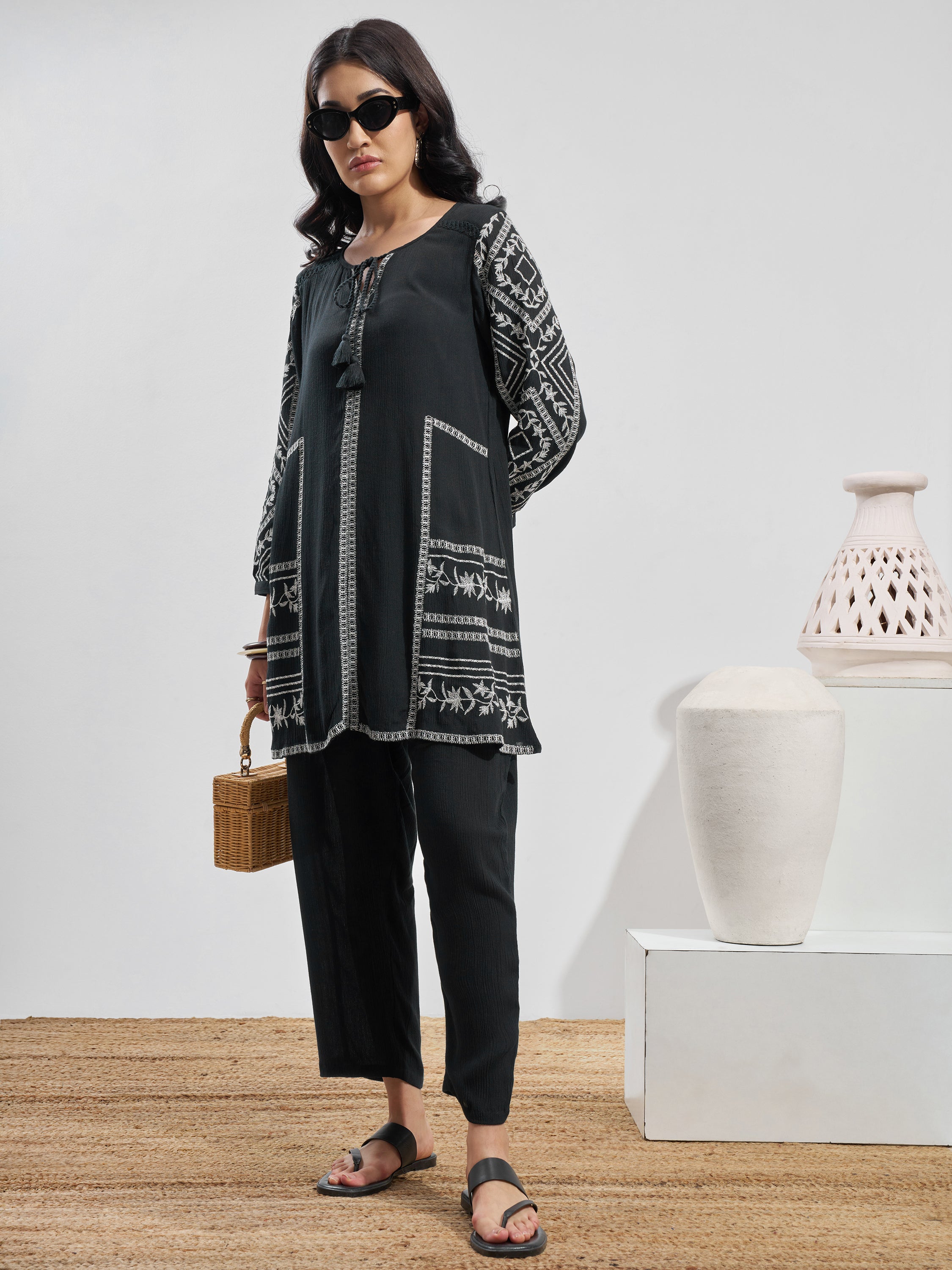 Vara By Vishudh Women Black Top With Trouser Co-Ords - Black - Image 2