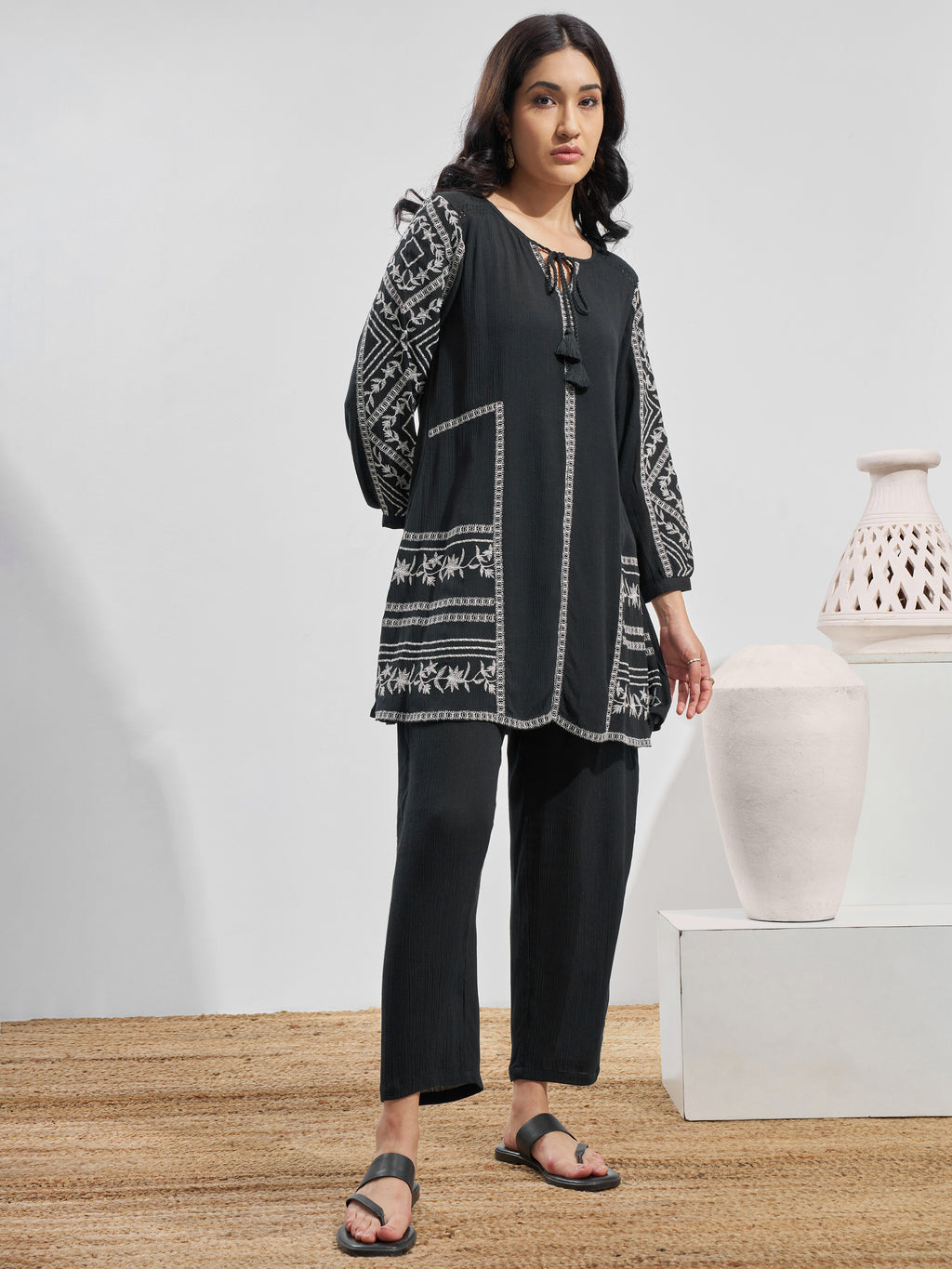 Vara By Vishudh Women Black Top With Trouser Co-Ords - Black - Image 4