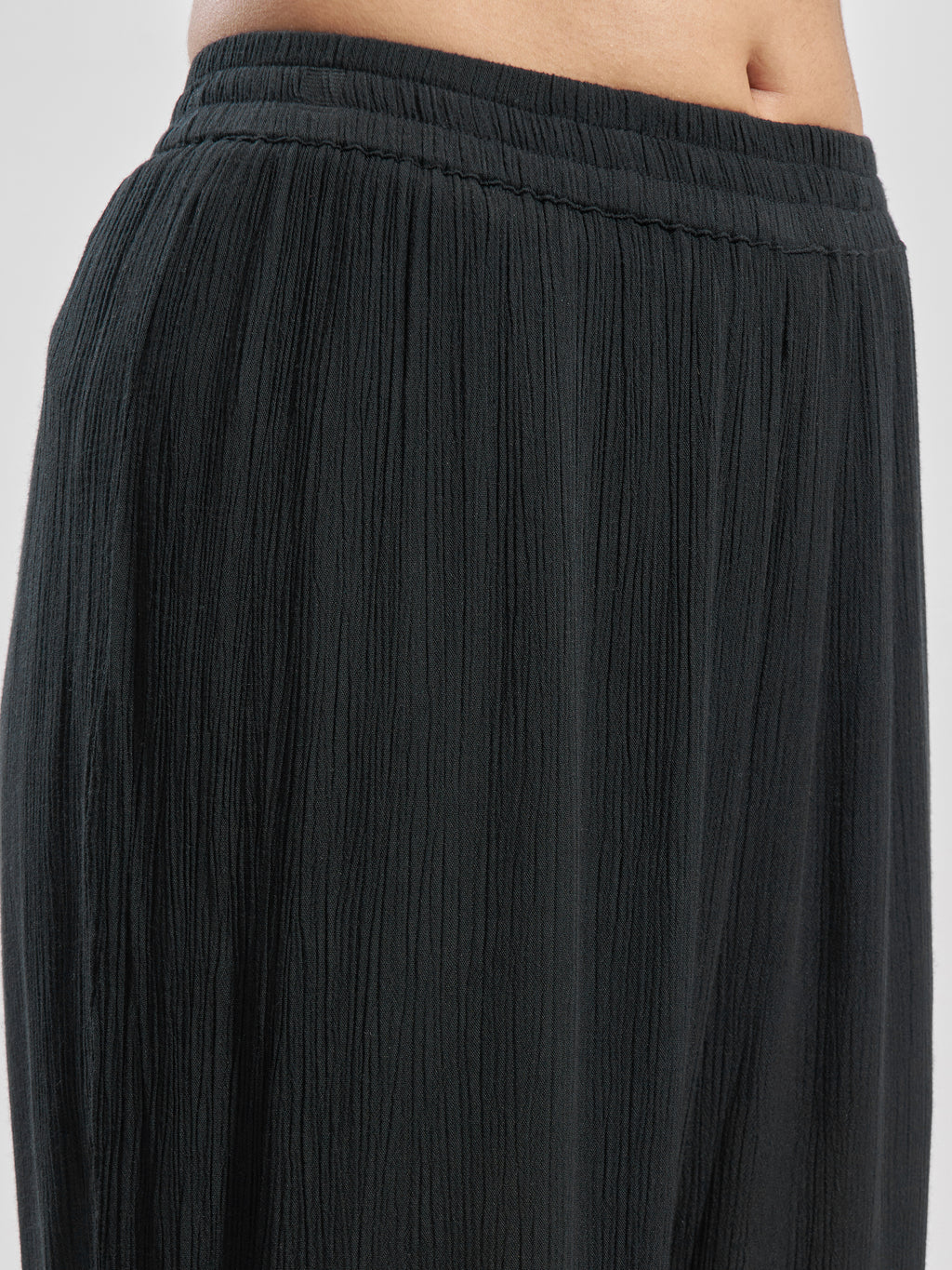 Vara By Vishudh Women Black Top With Trouser Co-Ords - Black - Image 6