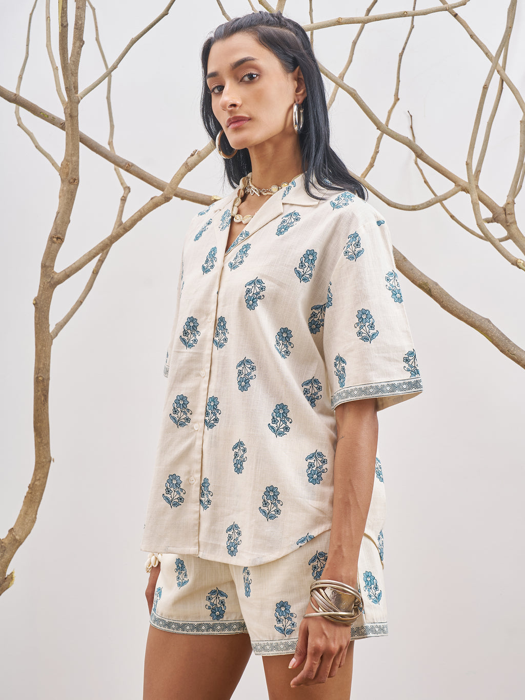 Vara By Vishudh Women Off White Shirt With Shorts - Off White - Image 4