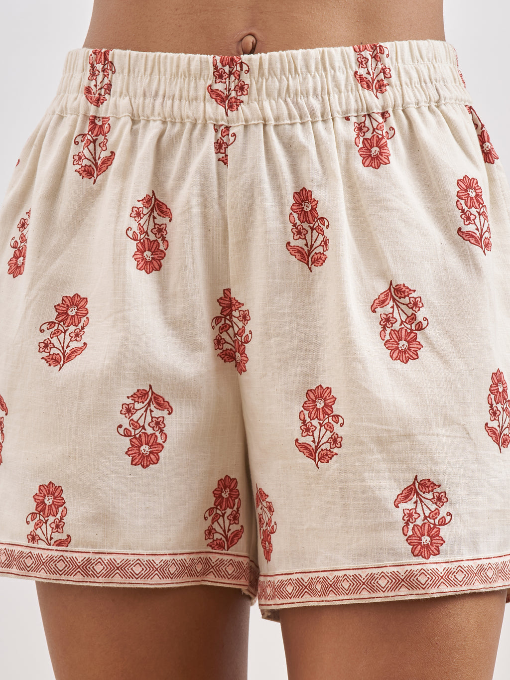 Vara By Vishudh Women Off White Shirt With Shorts - Off White - Image 7