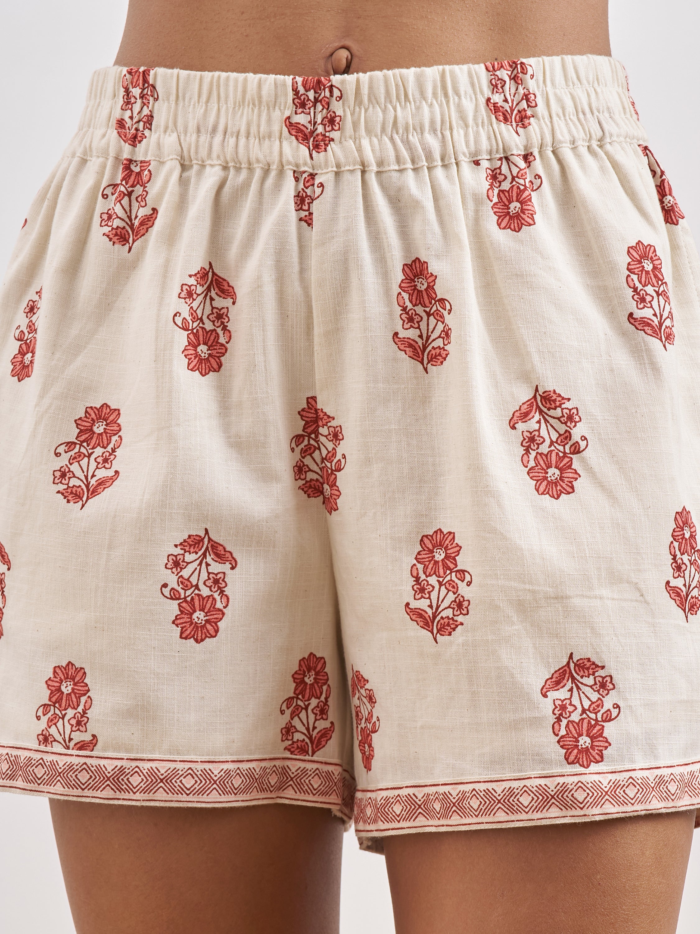 Vara By Vishudh Women Off White Shirt With Shorts - Off White - Image 7