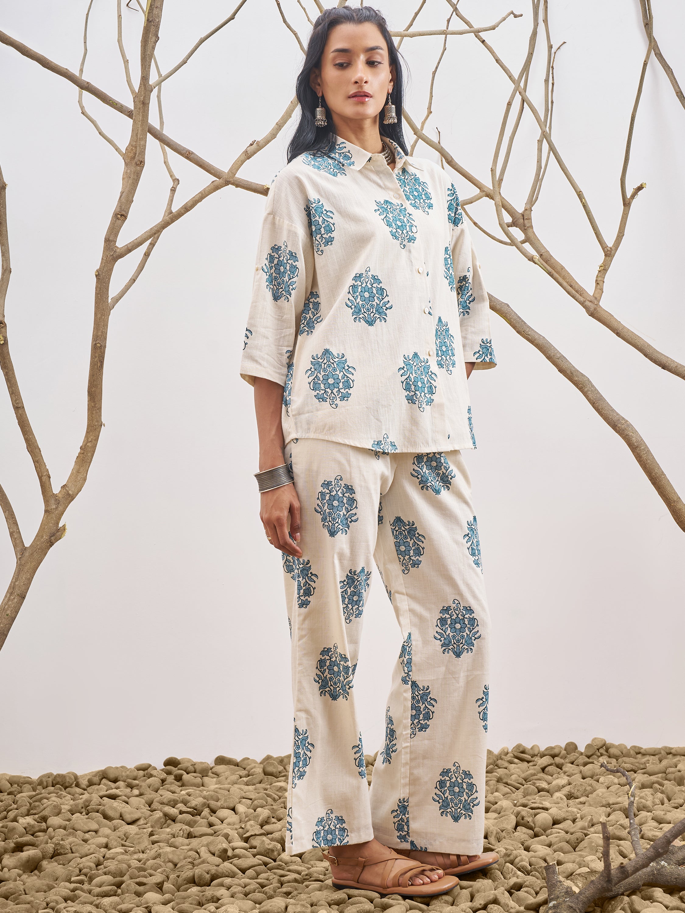 Vara By Vishudh Women Off White Shirt With Trouser - Off White - Image 4