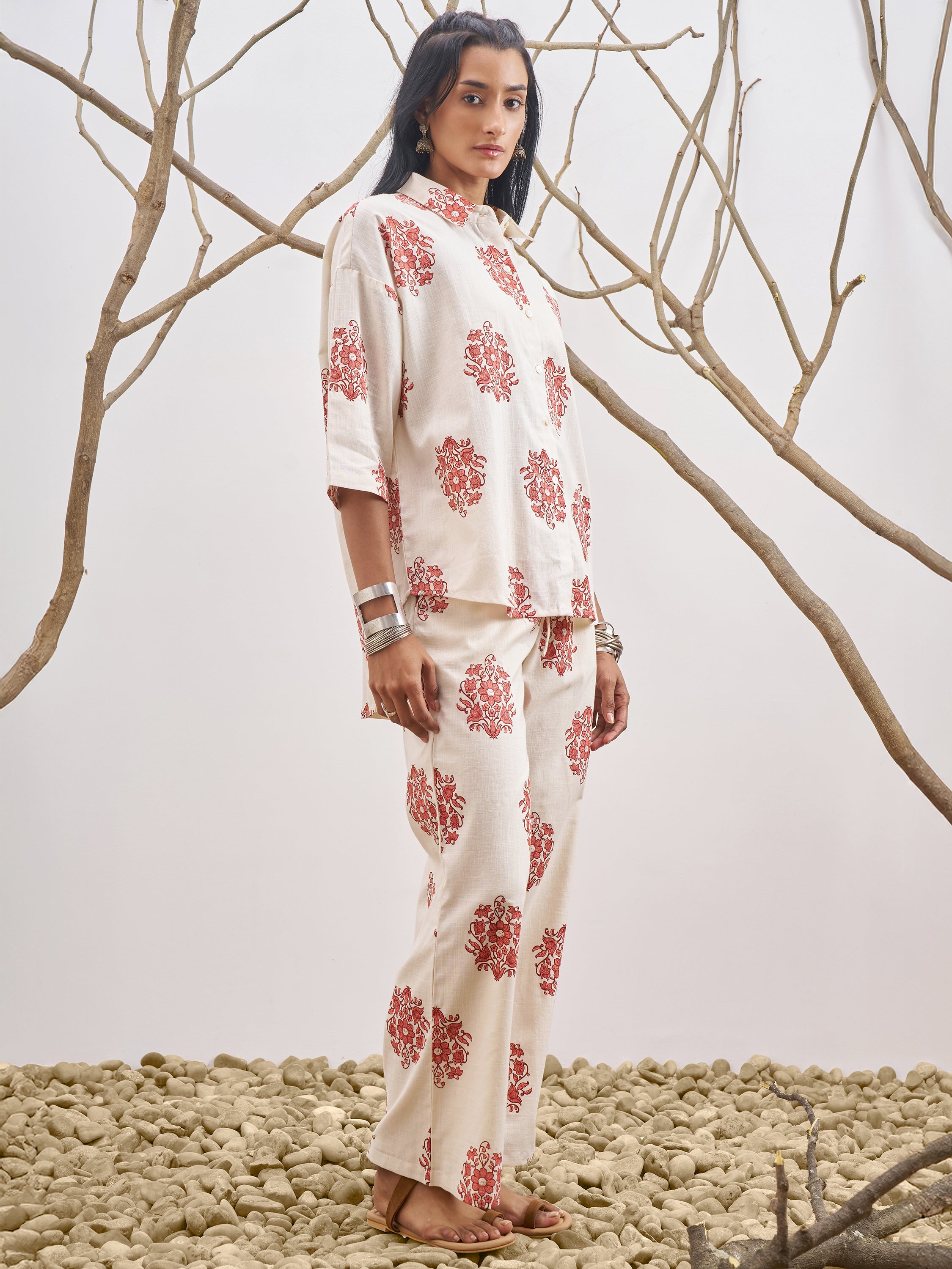 Vara By Vishudh Women Off White Shirt With Trouser - Off White - Image 4