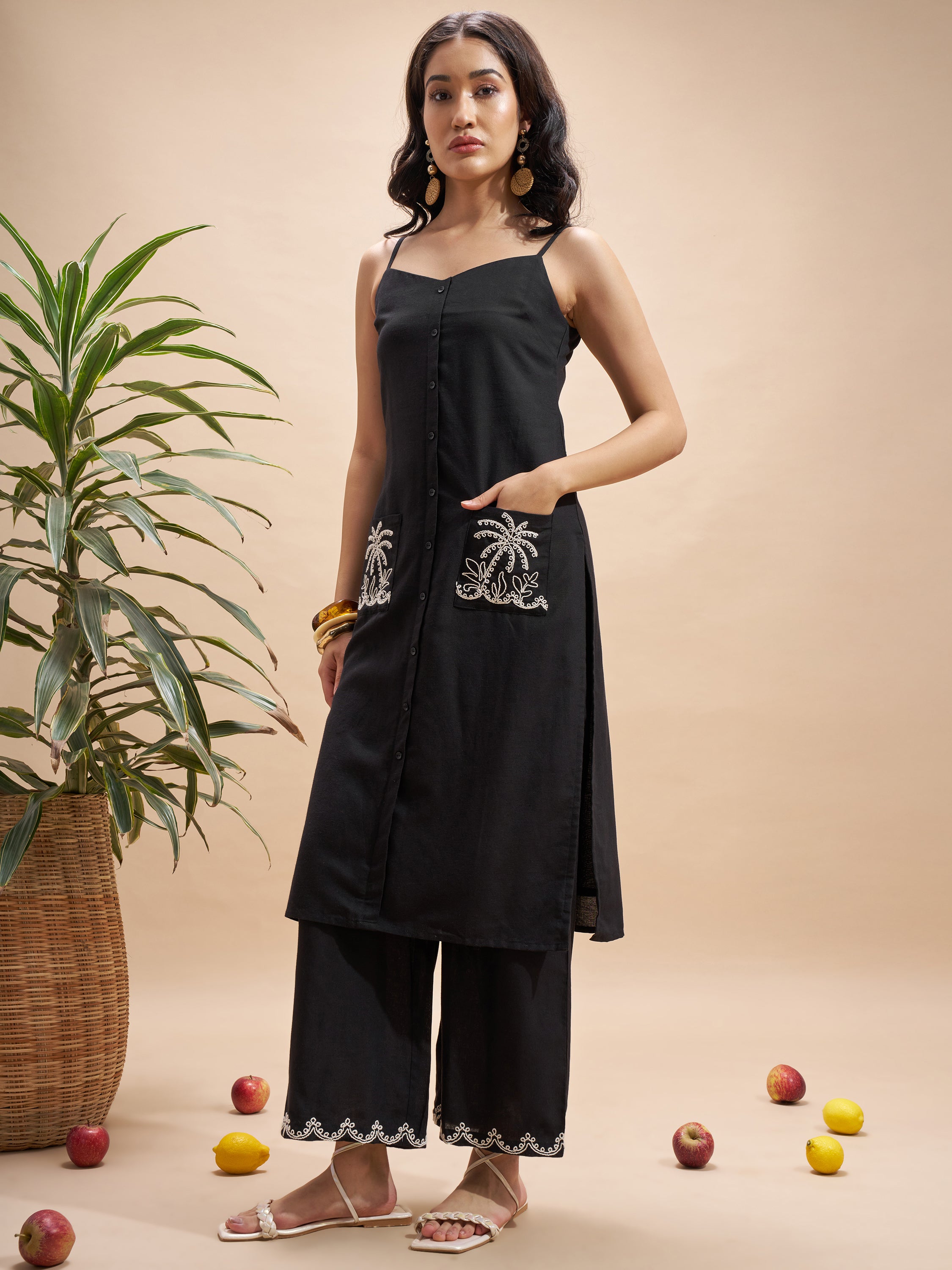 Vara By Vishudh Women Black Top With Trouser Co-Ords - Black - Image 2