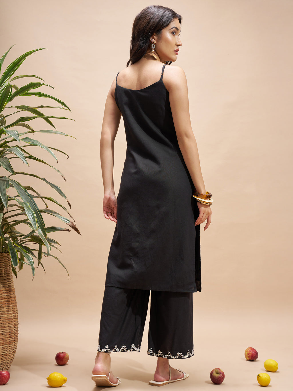 Vara By Vishudh Women Black Top With Trouser Co-Ords - Black - Image 3