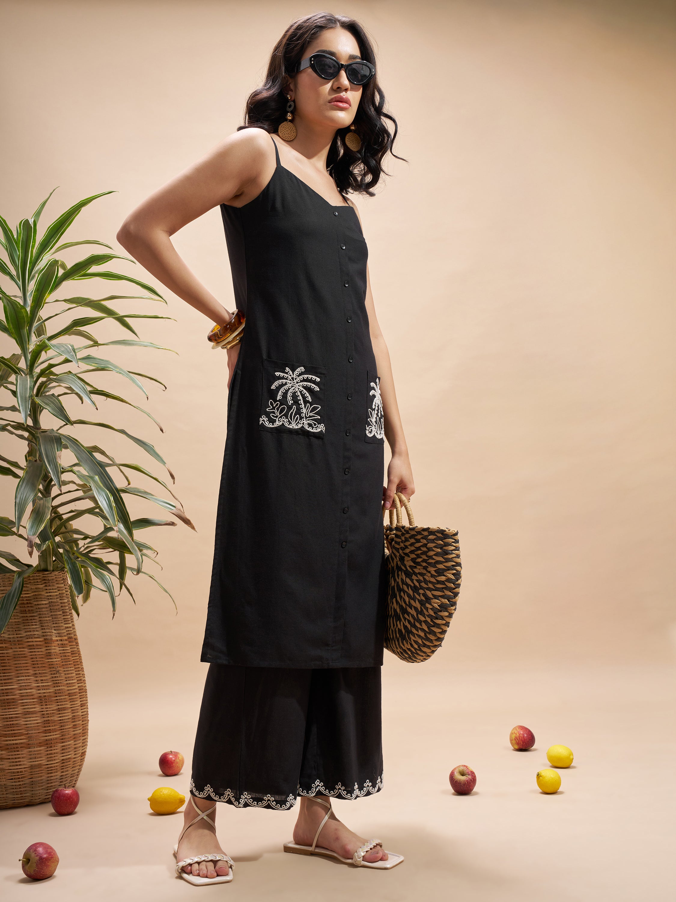 Vara By Vishudh Women Black Top With Trouser Co-Ords - Black - Image 4