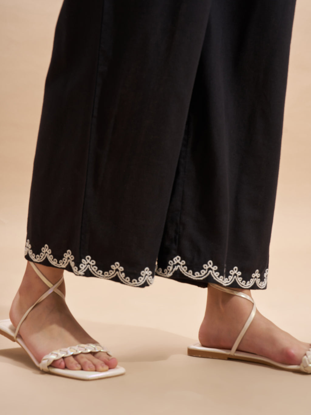 Vara By Vishudh Women Black Top With Trouser Co-Ords - Black - Image 8