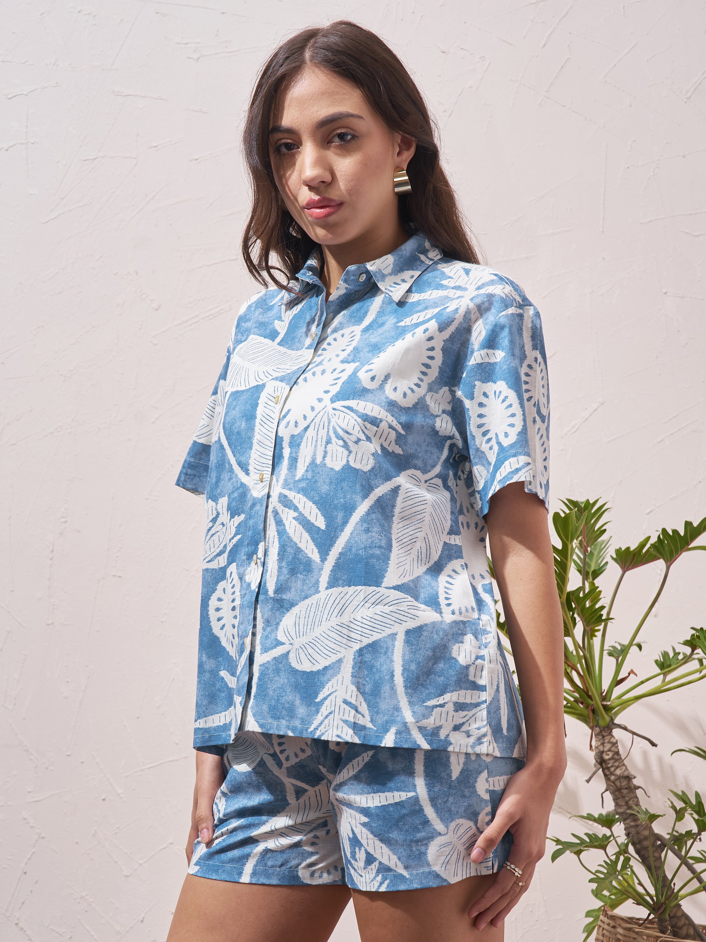 Vara By Vishudh Women Blue Shirt With Shorts Co-Ords - Blue - Image 4