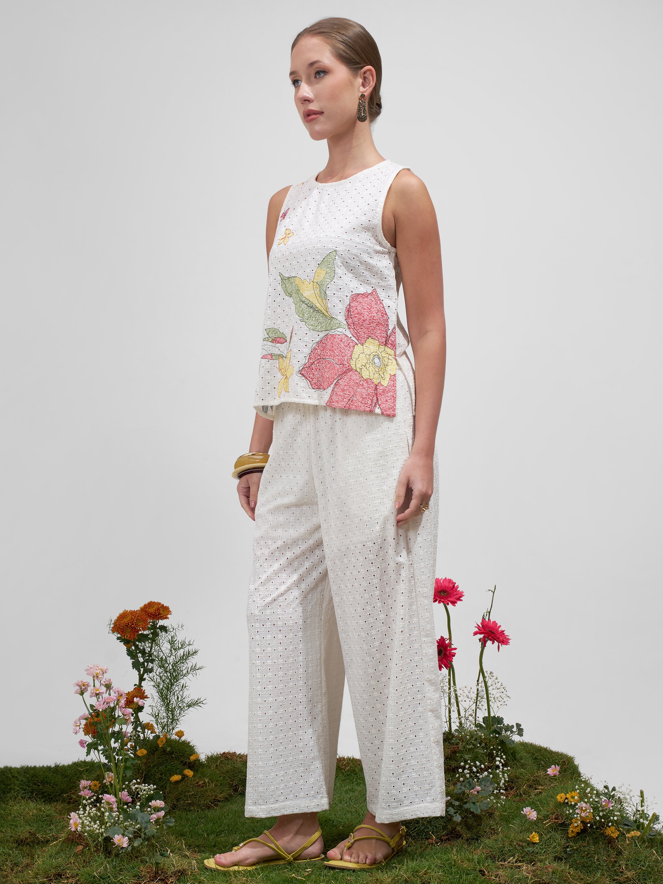 Vara By Vishudh Women Off White Top With Palazzo Co-Ords - Off White - Image 2