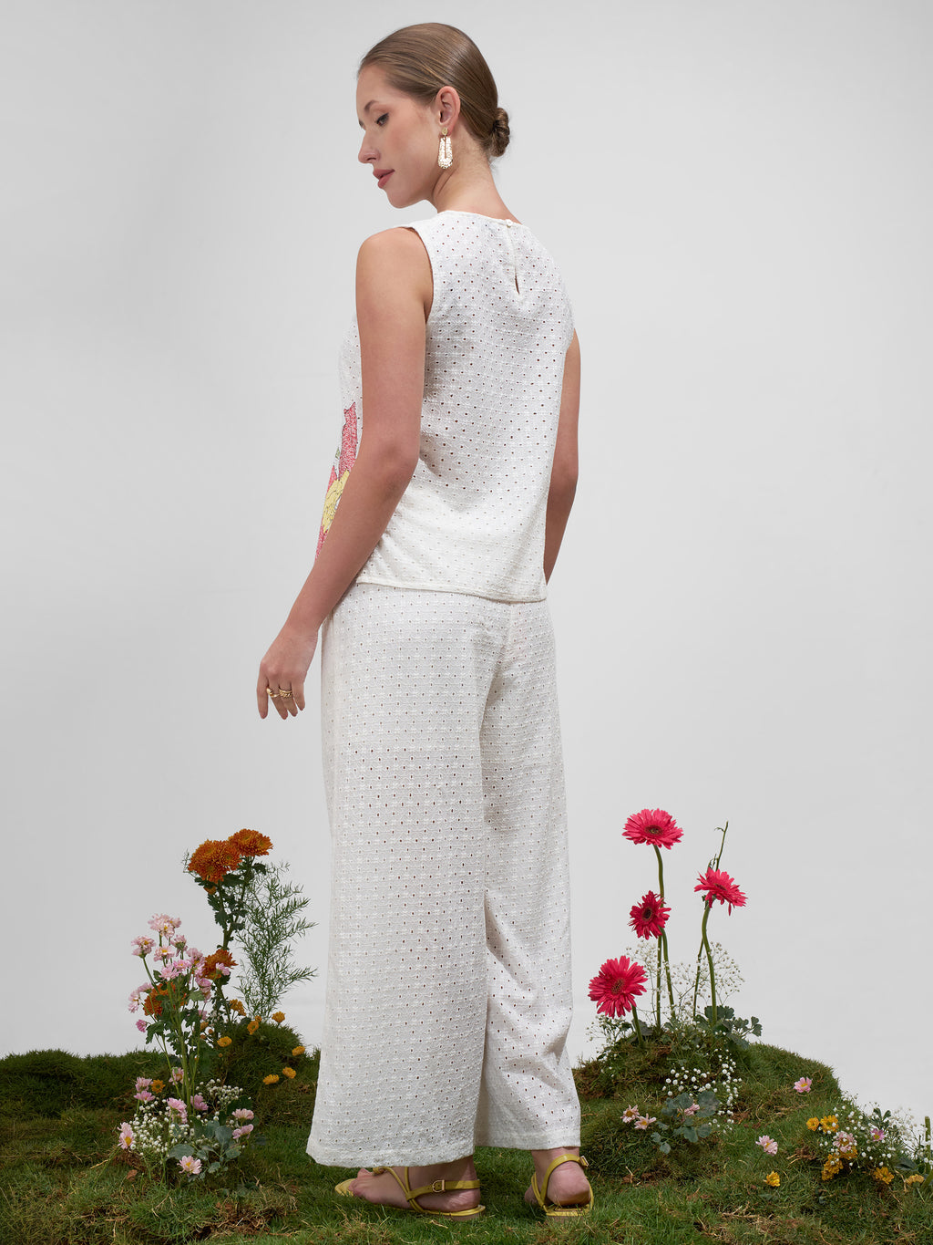 Vara By Vishudh Women Off White Top With Palazzo Co-Ords - Off White - Image 3