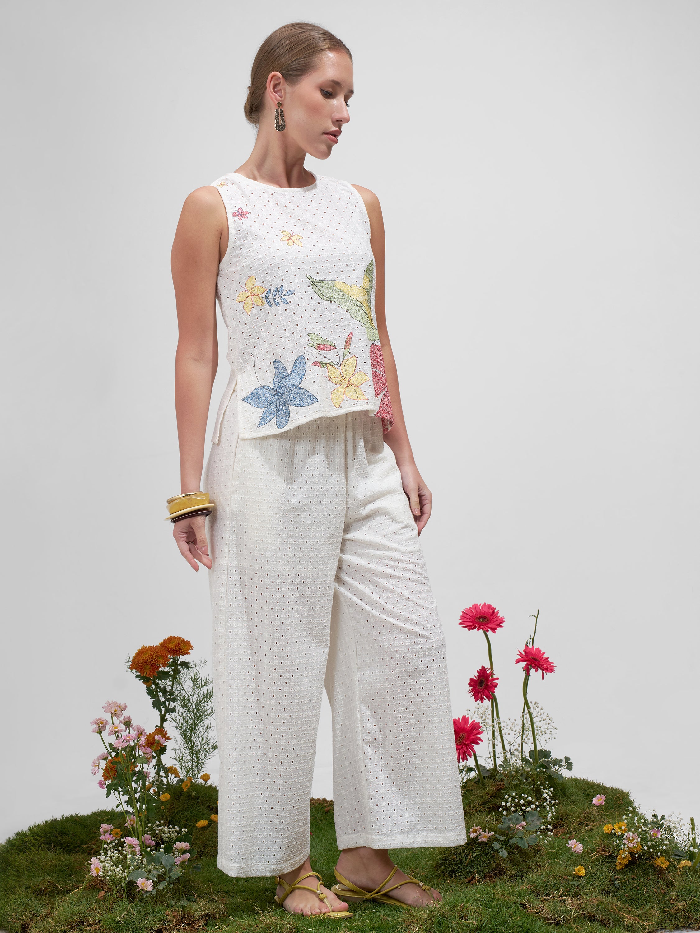 Vara By Vishudh Women Off White Top With Palazzo Co-Ords - Off White - Image 4