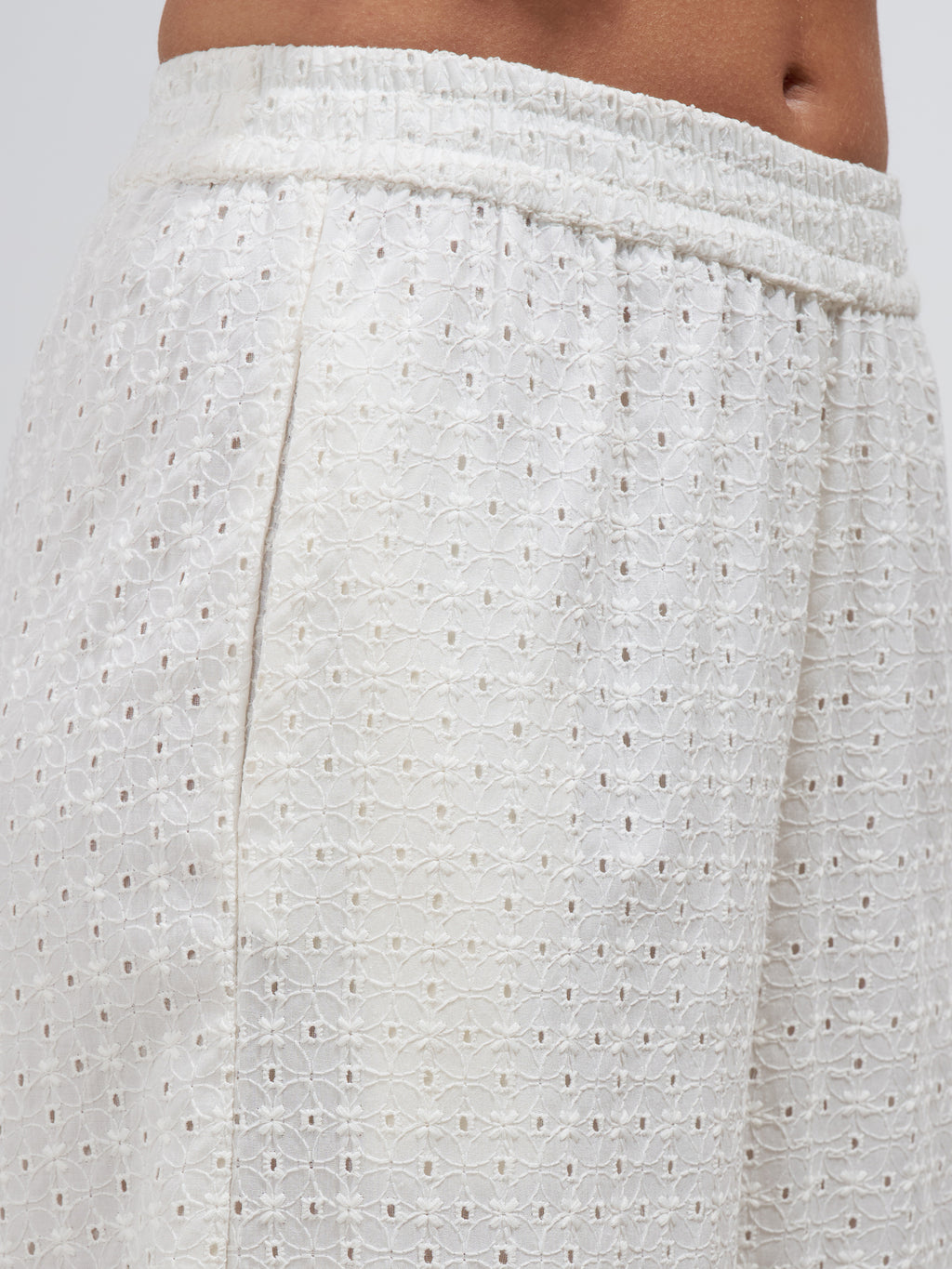 Vara By Vishudh Women Off White Top With Palazzo Co-Ords - Off White - Image 7