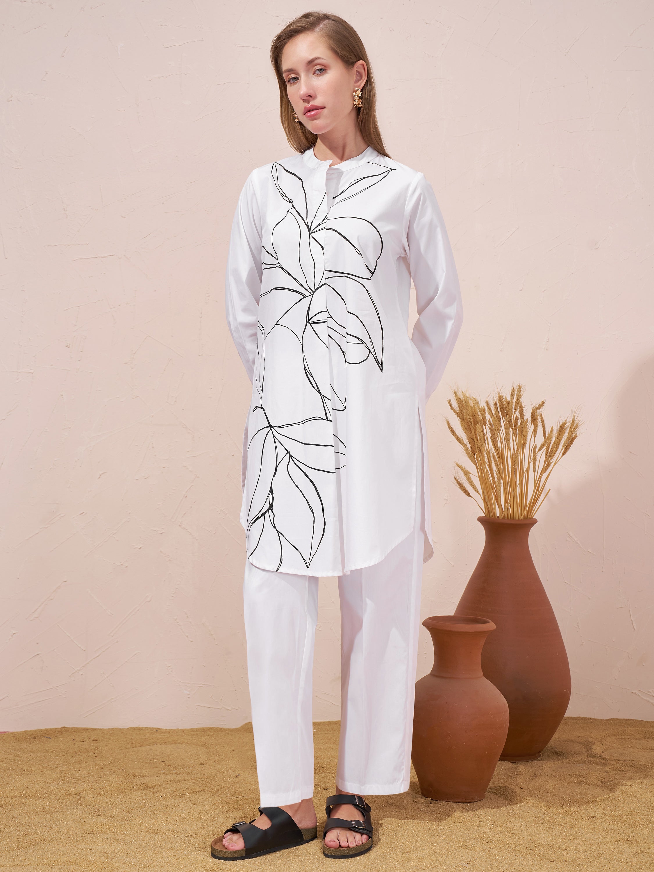 Vara By Vishudh Women White Tunic With Trouser Co-Ords