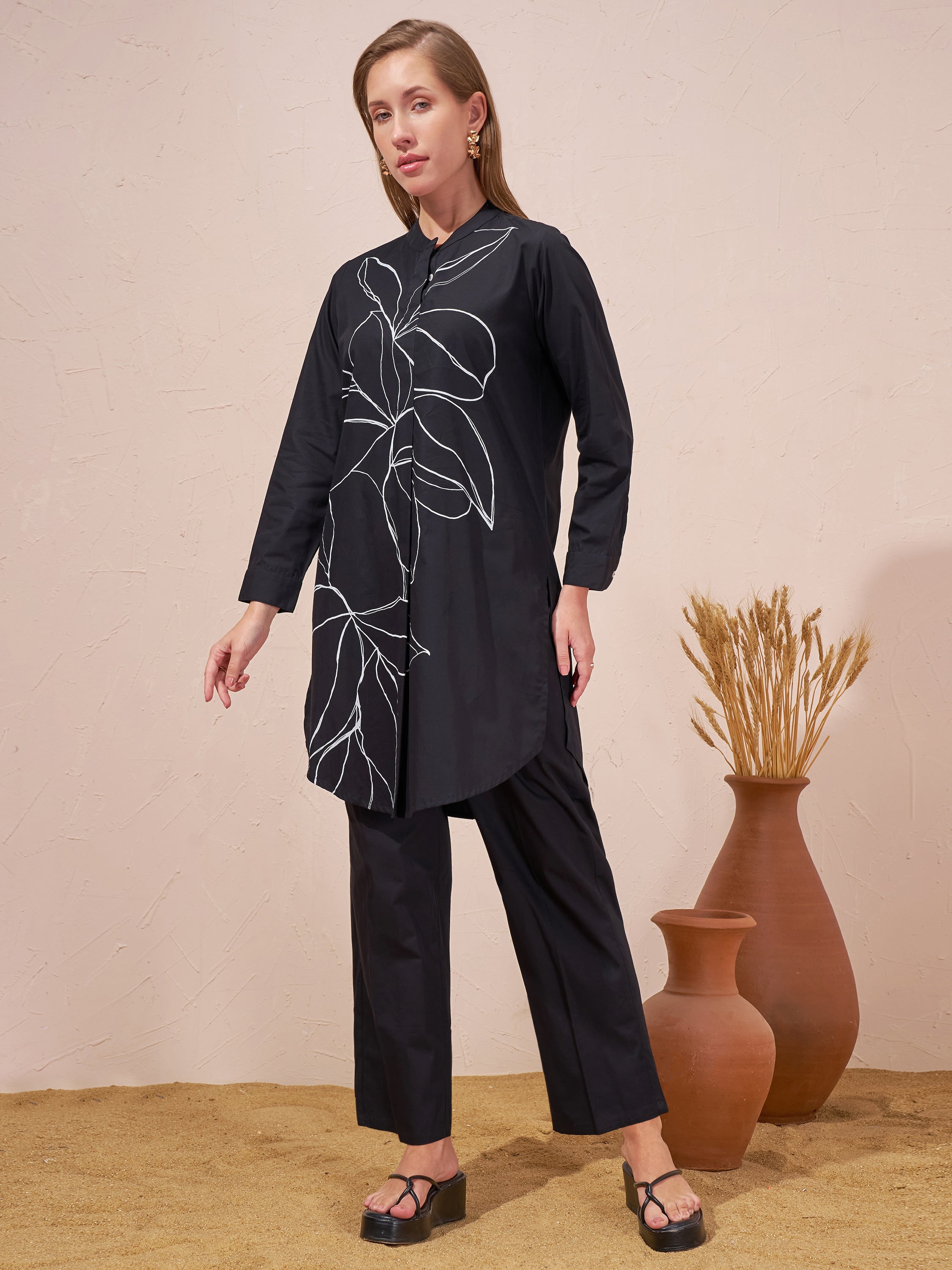 Vara By Vishudh Women Black Tunic With Trouser Co-Ords