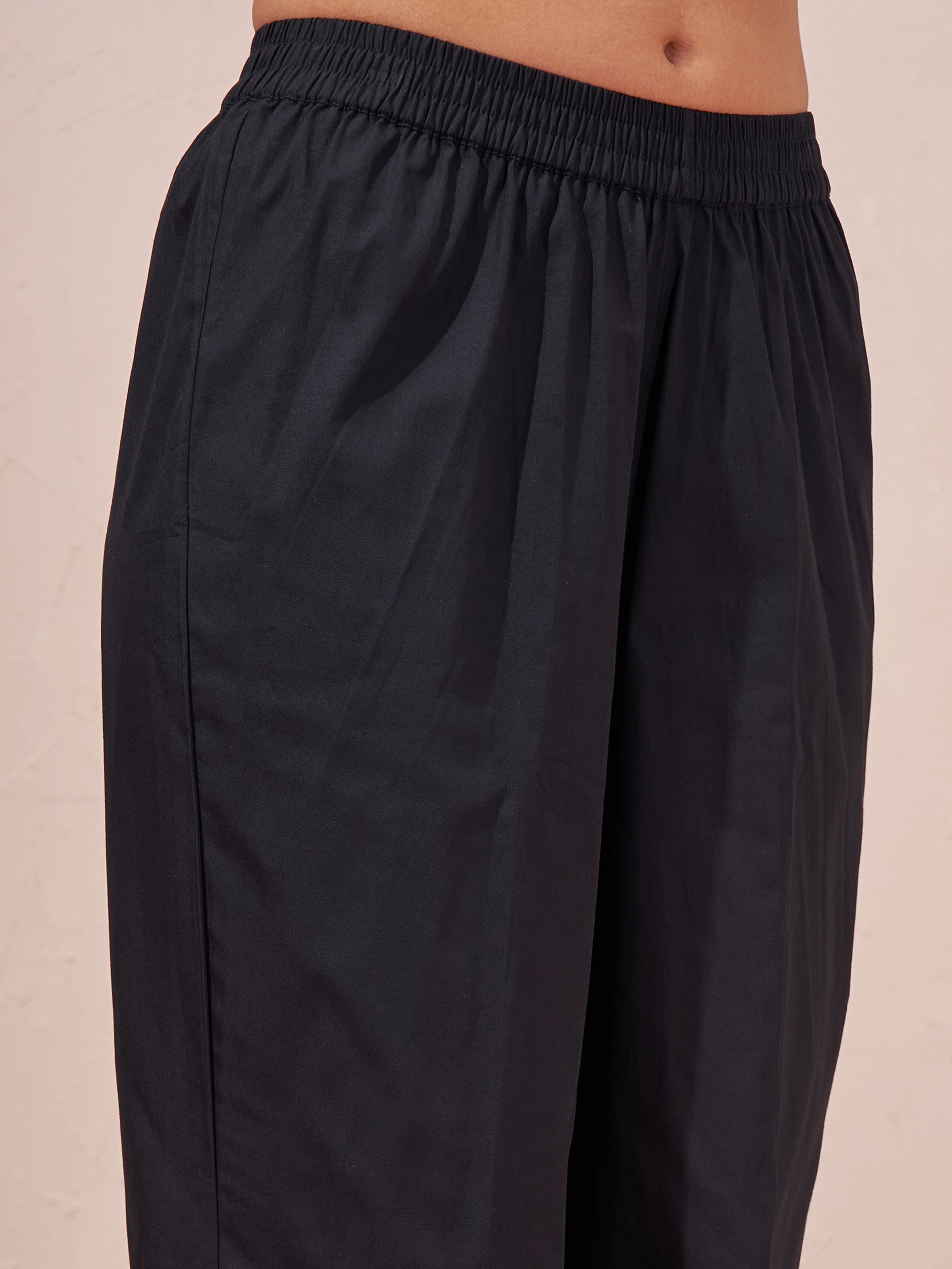 Vara By Vishudh Women Black Tunic With Trouser Co-Ords