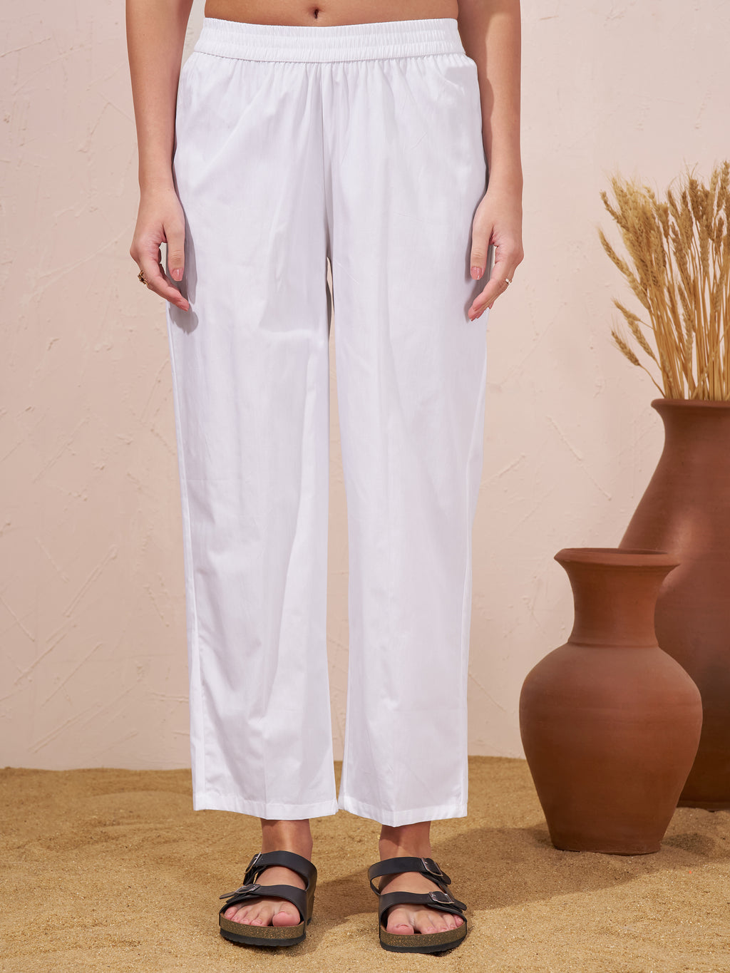 Vara By Vishudh Women White Printed Kurta With Trouser