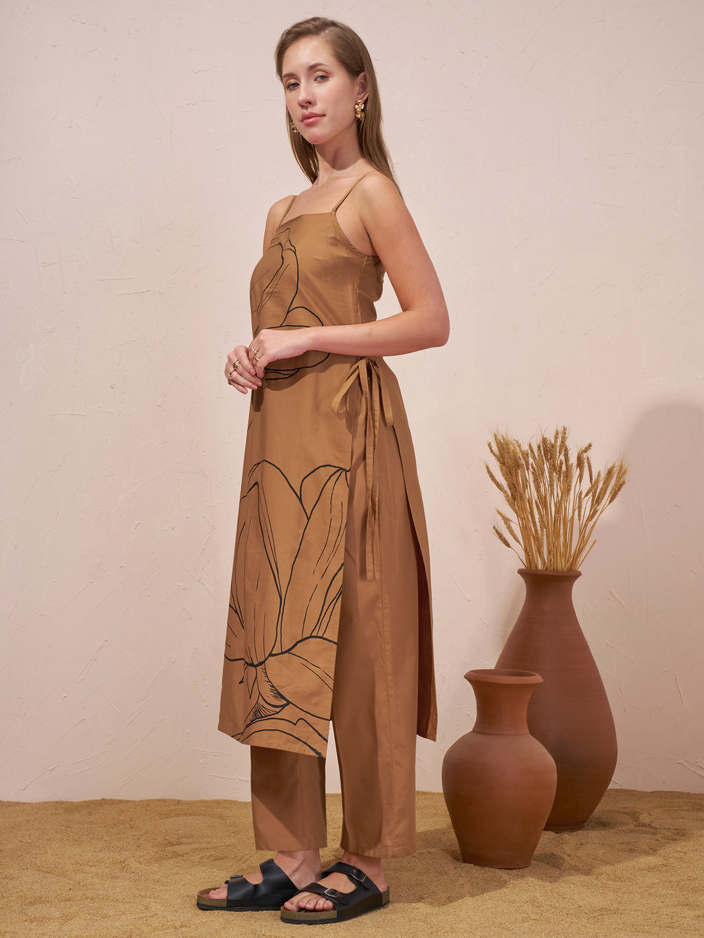 Vara By Vishudh Women Brown Printed Kurta With Trouser