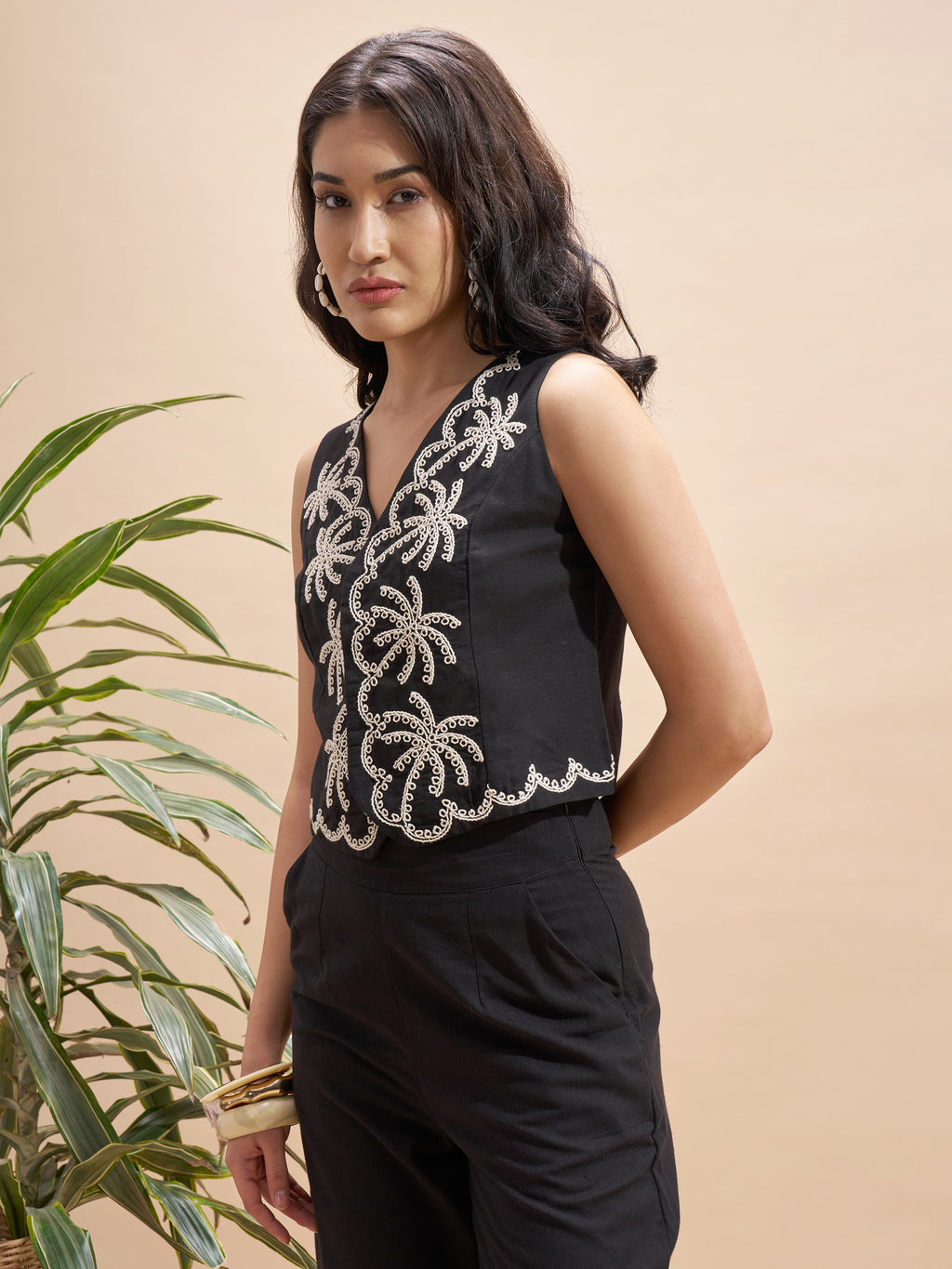 Vara By Vishudh Women Black Embroidered Regular Top - Black - Image 4